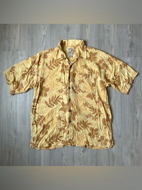 Hawaiian Classics Light Yellow Tropical Print Short-Sleeve Button-Up Shirt